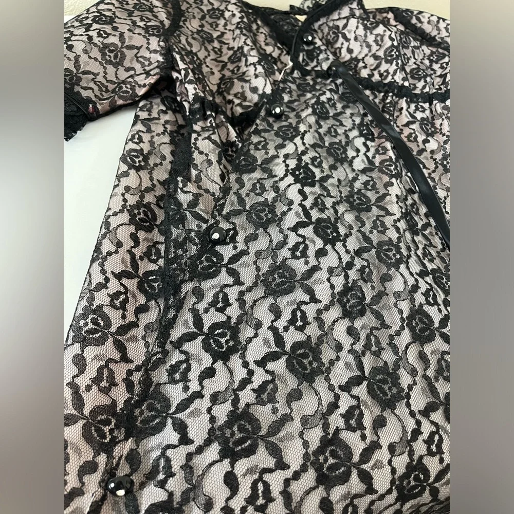 Union Made Fashions by Marilyn Pink with Black Lace Overlay Belted Robe Small